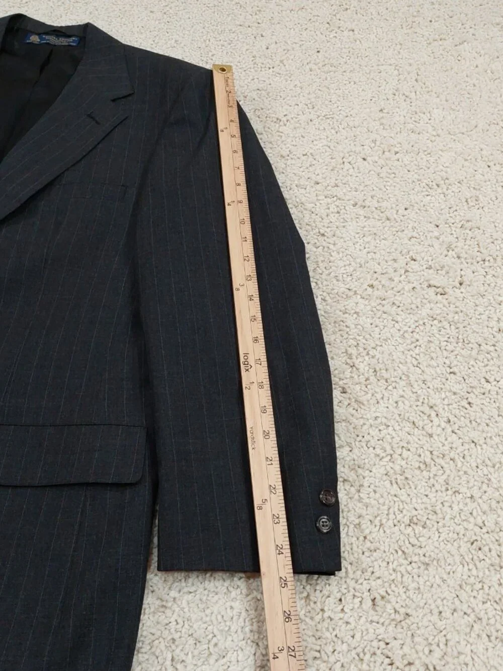 Brooks Brothers Grey Pinstriped Wool, 2 Piece Suit, Blazer 44L, Pants 38x30.5